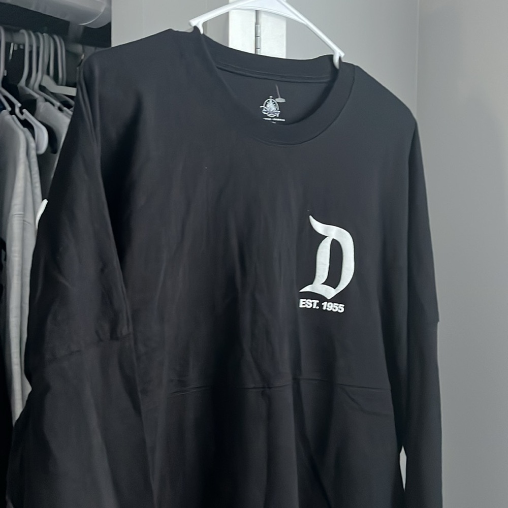 Disneyland Resort Black Spirit Jersey, NWOT - Picture 3 of 7